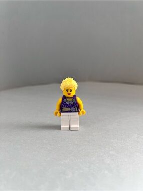 LEGO Female Dark Purple Blouse Minifigure